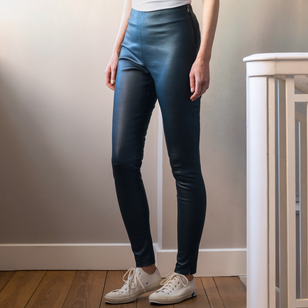 Depeche Lederhose Stretchleder Blau Gr. 36 Depeche Lederhose Stretchleder Blau Gr. 36