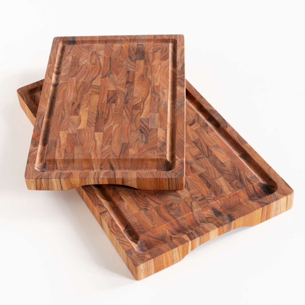 Tranchierbrett mit Saftrinne aus Teak Hirnholz klein Tranchierbrett mit Saftrinne aus Teak Hirnholz klein