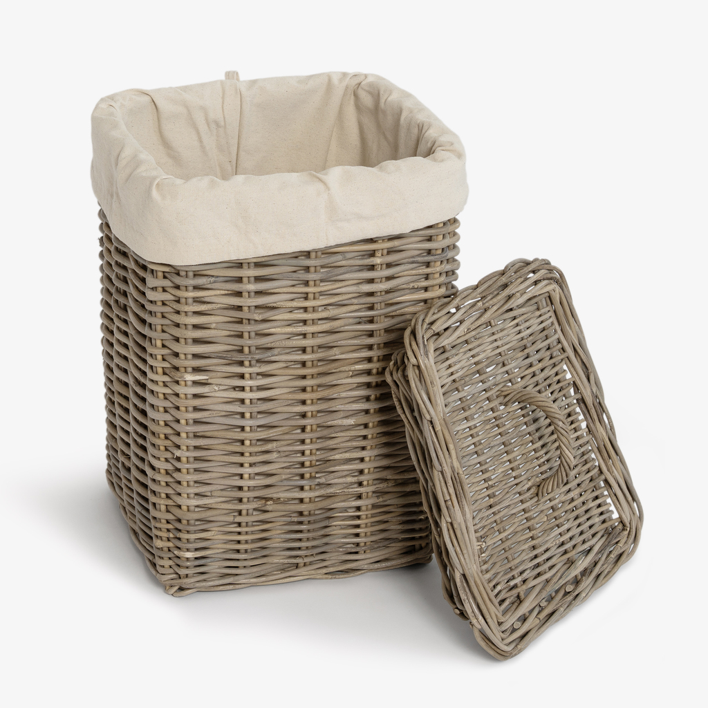 Wäschekorb aus Rattan