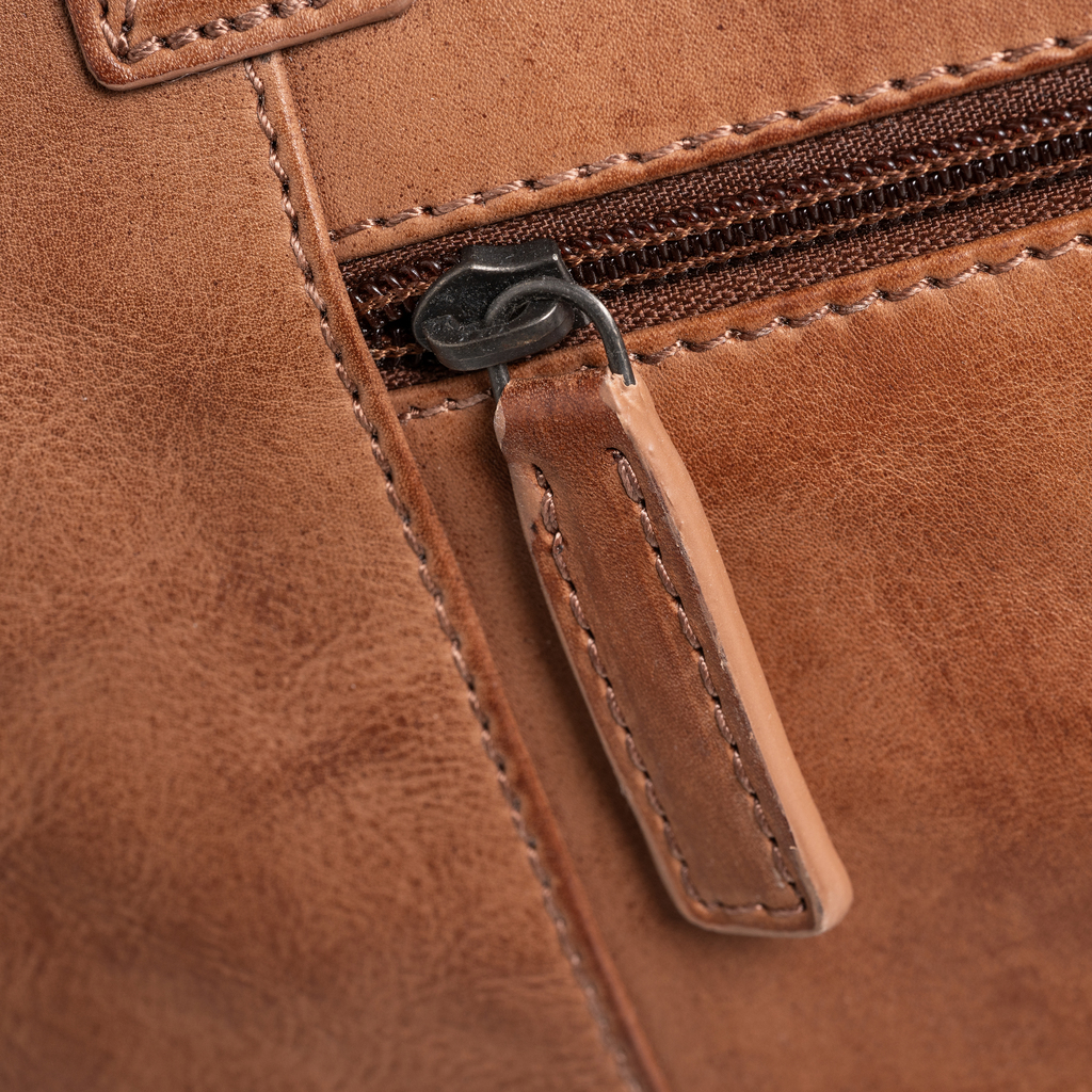 Leder Weekender Adelaide