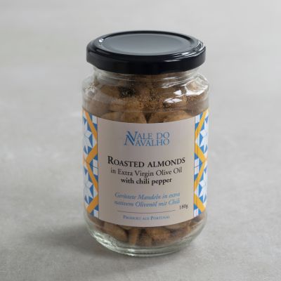 Geröstete Mandeln Olivenöl und Chili
