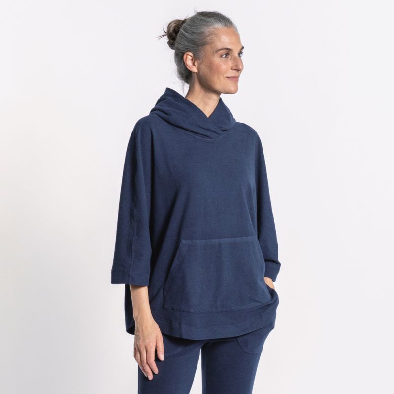 Sunday in Bed X Torquato Poncho Hilda Midnight XL