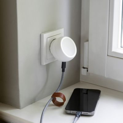 Magnetic Wallcharger - 3