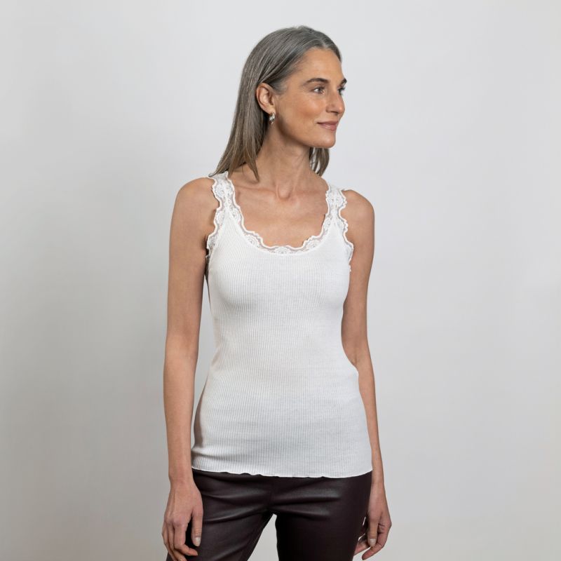 Rosemunde Seidentop mit Spitze Babette Weiß L